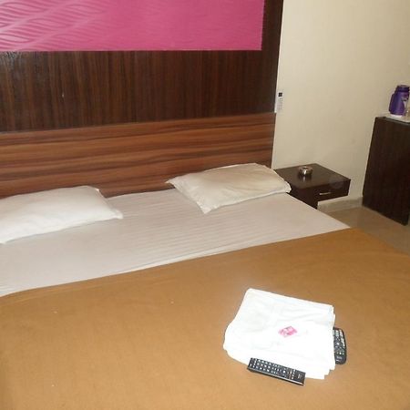 Hotel Canada Palace Watuwa Εξωτερικό φωτογραφία
