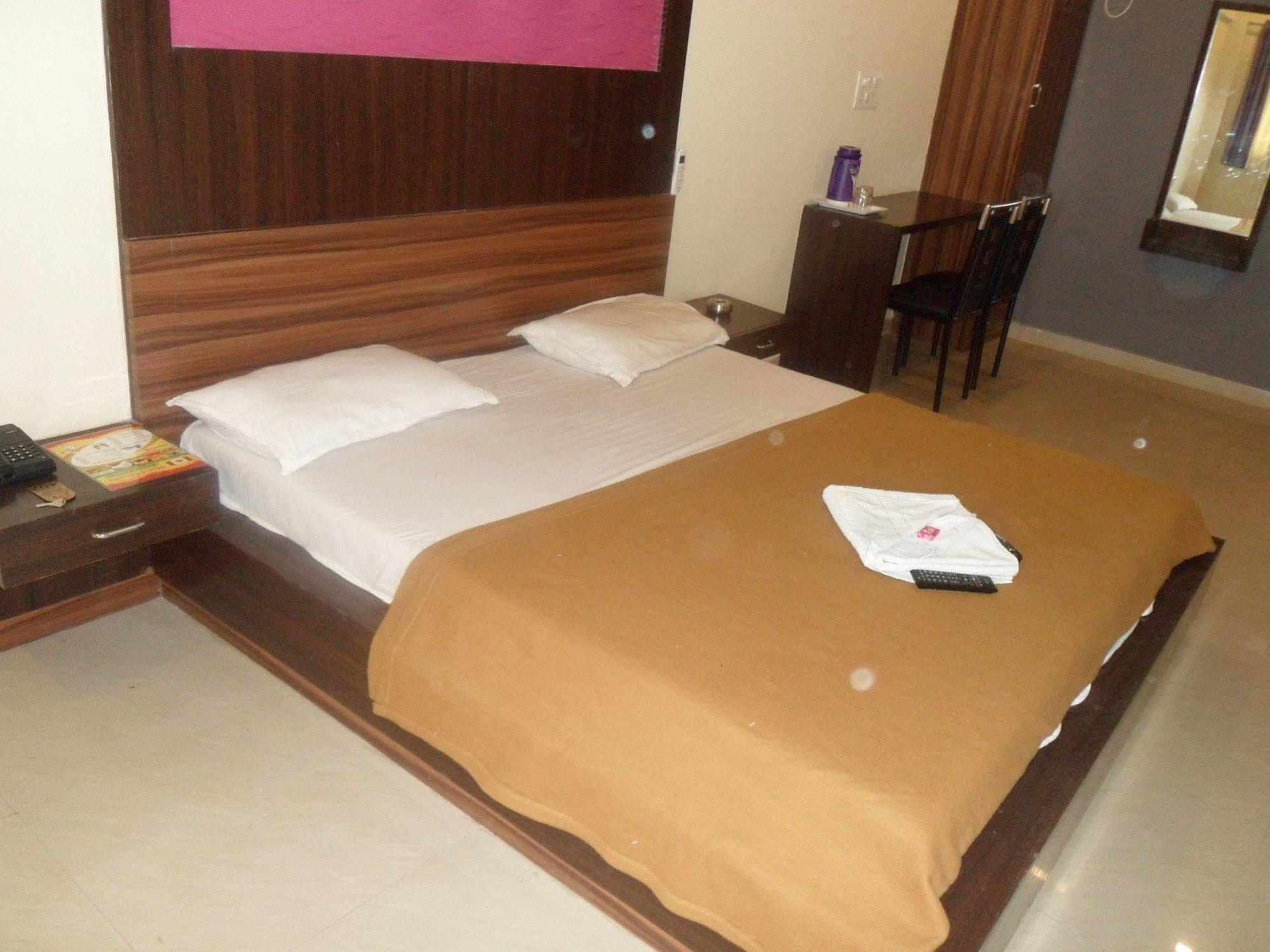 Hotel Canada Palace Watuwa Εξωτερικό φωτογραφία
